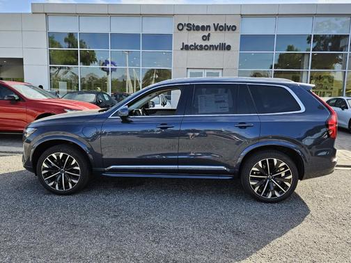 2025 Volvo XC90 Plug-In Hybrid T8 Plus 7-Seater