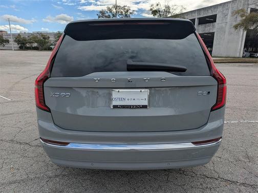 2026 Volvo XC90 B6 Ultra 7-Seater