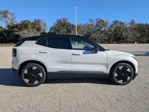 2026 Volvo EX30 Twin Motor Plus