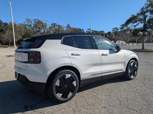 2026 Volvo EX30 Twin Motor Plus