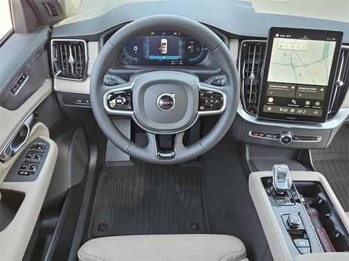 2025 Volvo XC90 Plug-In Hybrid T8 Ultra 7-Seater