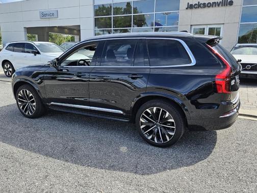 2025 Volvo XC90 B6 Plus 7-Seater