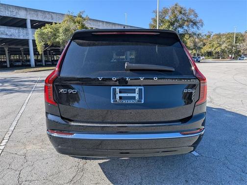 2026 Volvo XC90 B5 Core