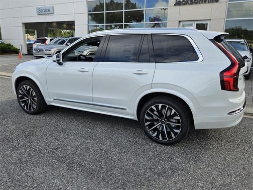 2026 Volvo XC90 B5 Plus 7-Seater