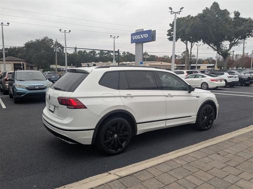 2020 Volkswagen Tiguan 2.0T SE R-Line Black