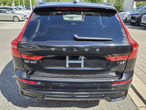 2025 Volvo XC60 Plug-In Hybrid T8 Ultra
