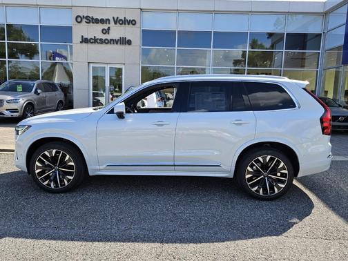 2025 Volvo XC90 B6 Plus 7-Seater
