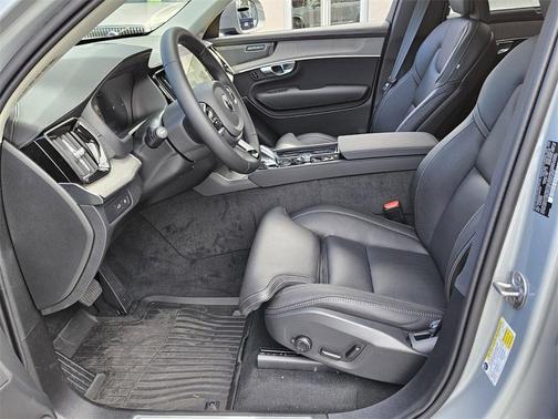 2025 Volvo XC90 Plug-In Hybrid T8 Ultra 7-Seater