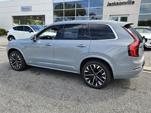 2025 Volvo XC90 Plug-In Hybrid T8 Ultra 7-Seater