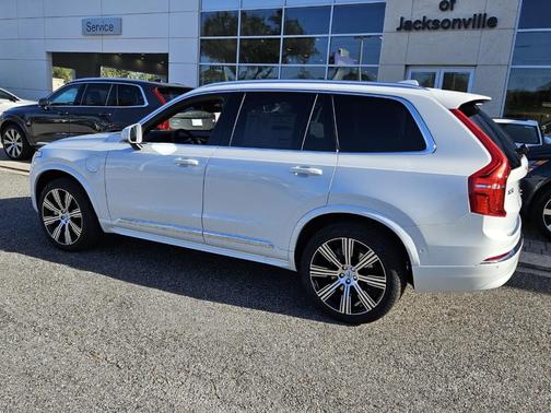 2025 Volvo XC90 Plug-In Hybrid T8 Ultra 7-Seater