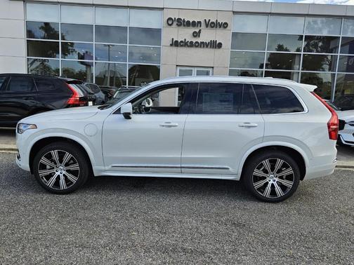 2025 Volvo XC90 Plug-In Hybrid T8 Plus 7-Seater