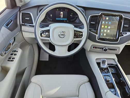 2025 Volvo XC90 Plug-In Hybrid T8 Ultra 6-Seater