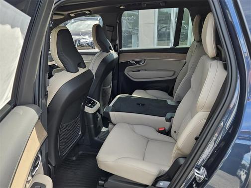 2026 Volvo XC90 Plug-In Hybrid T8 Plus 7-Seater