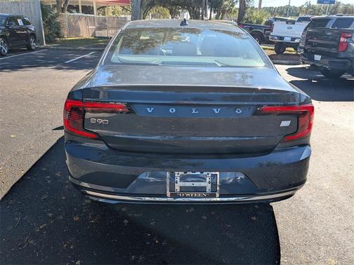 2024 Volvo S90 Recharge Plug-In Hybrid T8 Ultimate