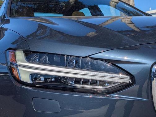 2024 Volvo S90 Recharge Plug-In Hybrid T8 Ultimate