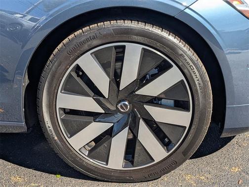 2024 Volvo S90 Recharge Plug-In Hybrid T8 Ultimate