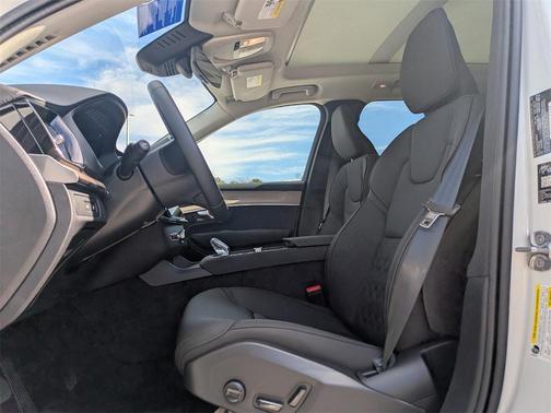 2026 Volvo XC90 Plug-In Hybrid T8 Plus 7-Seater