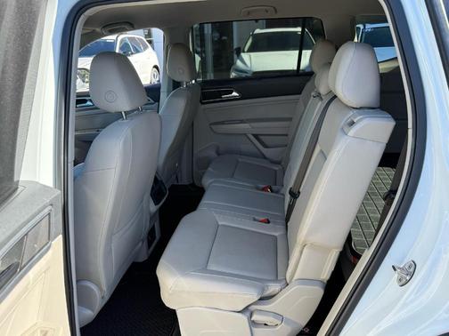 2018 Volkswagen Atlas 3.6L SE w/Technology