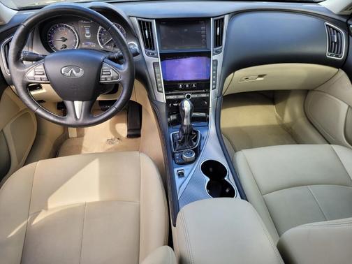 2015 INFINITI Q50 Premium