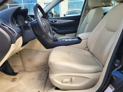 2015 INFINITI Q50 Premium