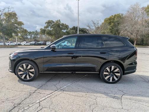 2025 Volvo EX90 Twin Motor Performance Plus 6-Seater