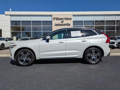 2019 Volvo XC60 T5 Momentum