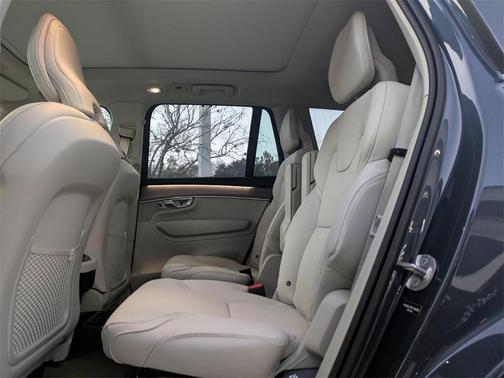 2026 Volvo XC90 B6 Ultra 6-Seater