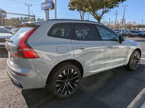 2026 Volvo XC60 Plug-In Hybrid T8 Ultra