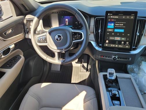 2026 Volvo XC90 B6 Core