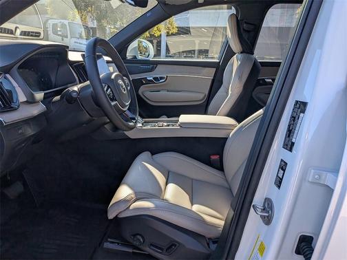 2026 Volvo XC90 B6 Ultra 7-Seater