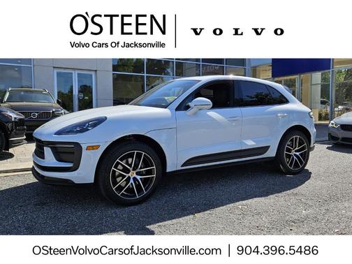 2022 Porsche Macan Base