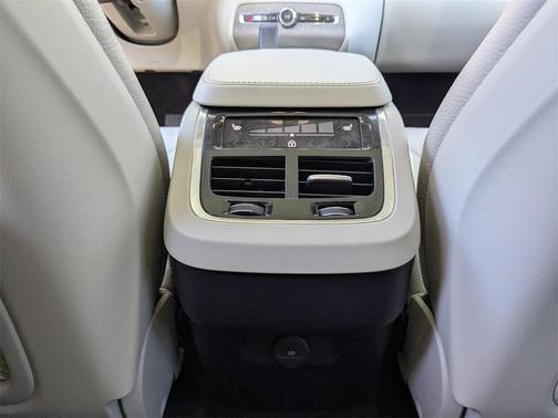 2023 Volvo XC90 B6 Plus 7-Seater