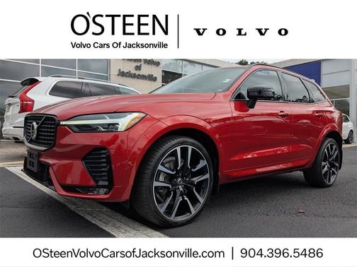 2023 Volvo XC60 B6 Ultimate Dark Theme