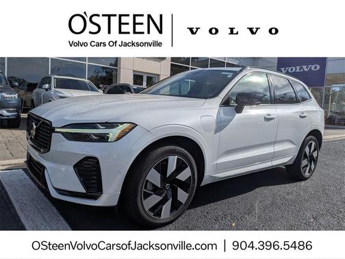 2024 Volvo XC60 Recharge Plug-In Hybrid T8 Plus Dark Theme