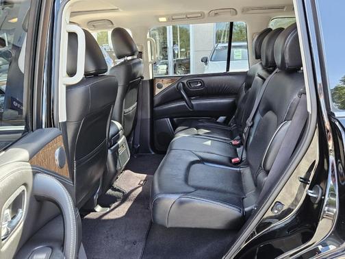 2015 INFINITI QX80 Base