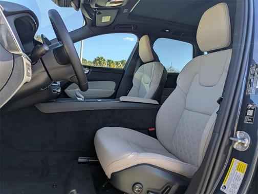 2026 Volvo XC60 Plug-In Hybrid T8 Core