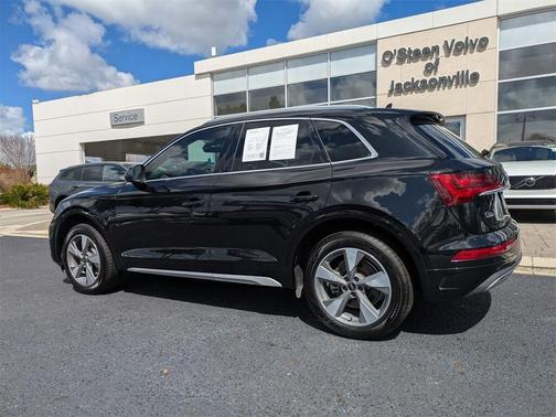 2022 Audi Q5 40 Premium Plus