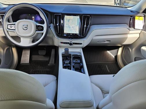 2025 Volvo XC60 Plug-In Hybrid T8 Plus