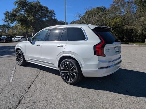 2026 Volvo XC90 B6 Ultra 7-Seater