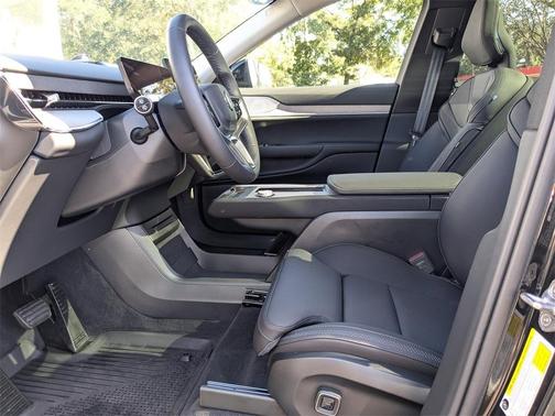 2025 Volvo EX90 Twin Motor Performance Ultra 6-Seater