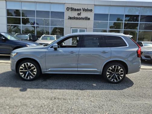 2025 Volvo XC90 B6 Plus 7-Seater