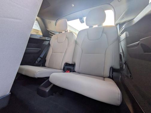 Denim Blue 2026 Volvo XC90 Plug-In Hybrid T8 Plus 7-Seater