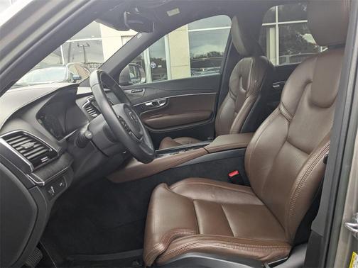 2022 Volvo XC90 T6 Inscription 7 Passenger