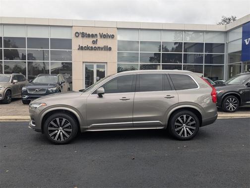 2022 Volvo XC90 T6 Inscription 7 Passenger