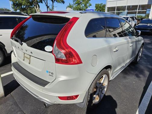 2012 Volvo XC60 T6 R-Design