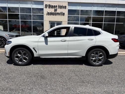 2023 BMW X4 xDrive30i