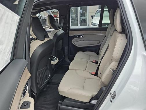 2026 Volvo XC90 B6 Plus 7-Seater