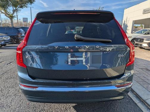 2025 Volvo XC90 B6 Plus 7-Seater