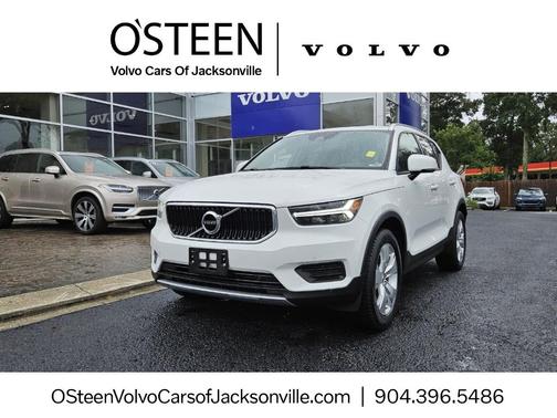 2020 Volvo XC40 T4 Momentum
