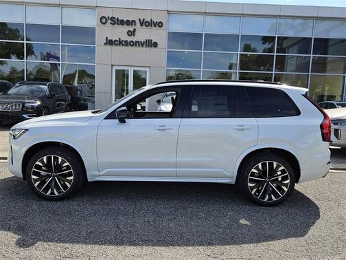 2026 Volvo XC90 B6 Ultra Dark Theme 7-Seater